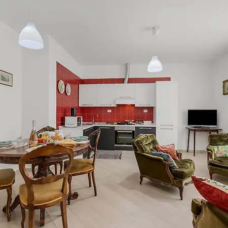 Lejlighed Casa Adelina, Center Apartment With Private Garden - Happy Rentals
